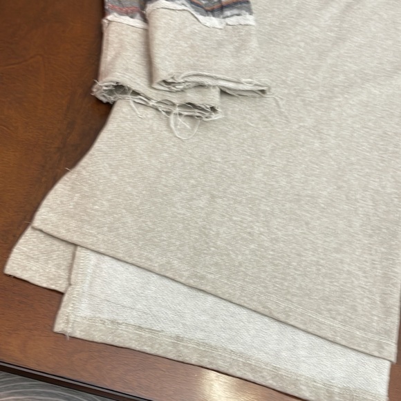 HIVE & HONEY Hooded long sleeve top, Size M - Picture 4 of 5